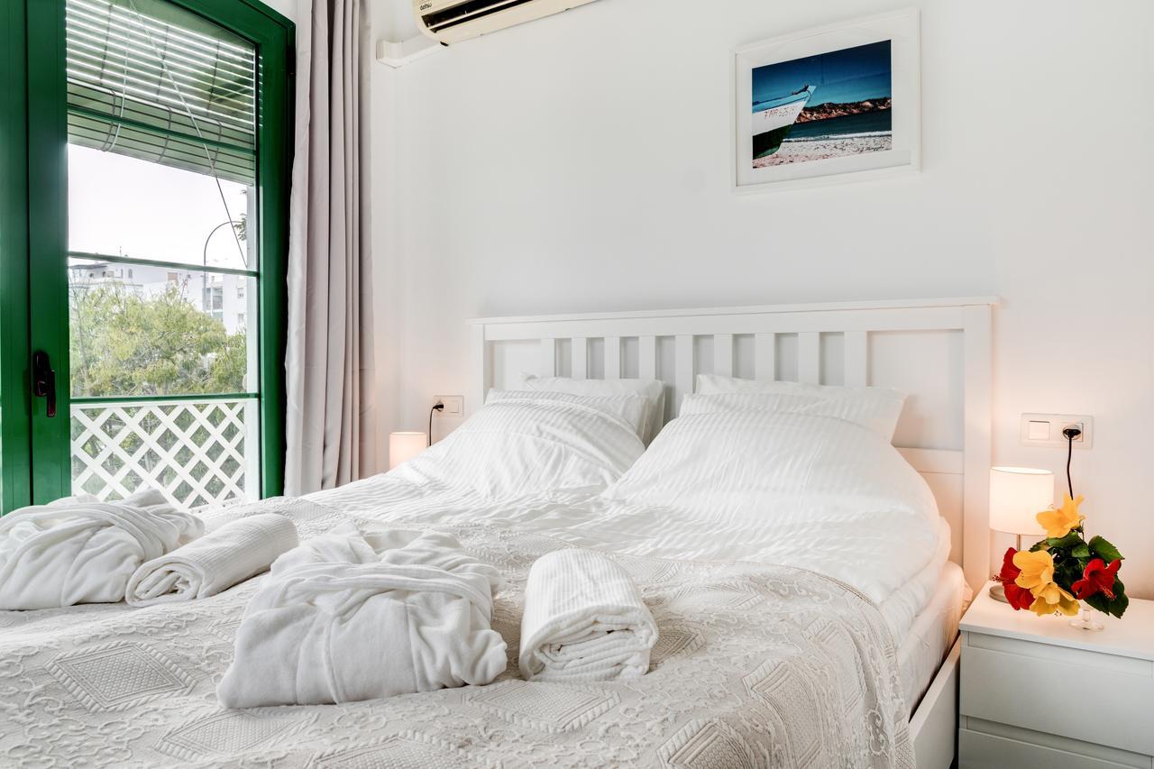 Hostal Alegre Nerja Esterno foto