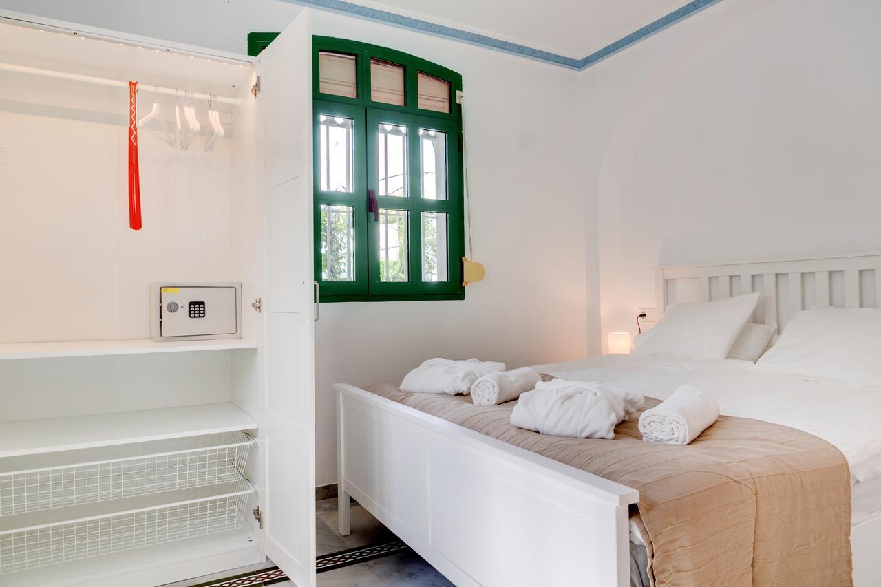 Hostal Alegre Nerja Esterno foto